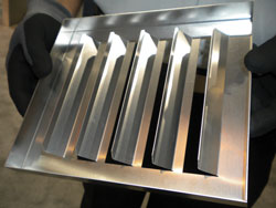 钣金加工企业如何通过引进自动化折弯成型设备降低生产成本,提高产品质量?-中山大阳城在线登录入口-大阳城(中国)-大阳城在线登录入口-大阳城(中国) 钣金加工企业如何通过引进自动化折弯成型设备降低生产成本,提高产品质量?-中山大阳城在线登录入口-大阳城(中国)-大阳城在线登录入口-大阳城(中国)